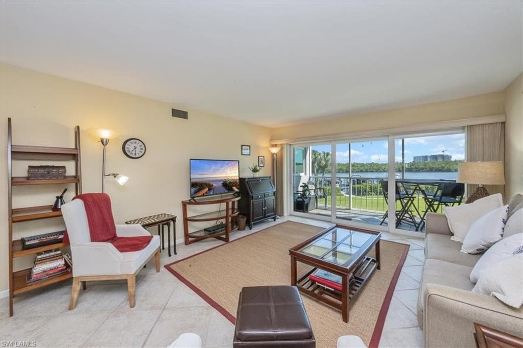 305 Goodlette-Frank RD S # C304, NAPLES FL 34102-5
