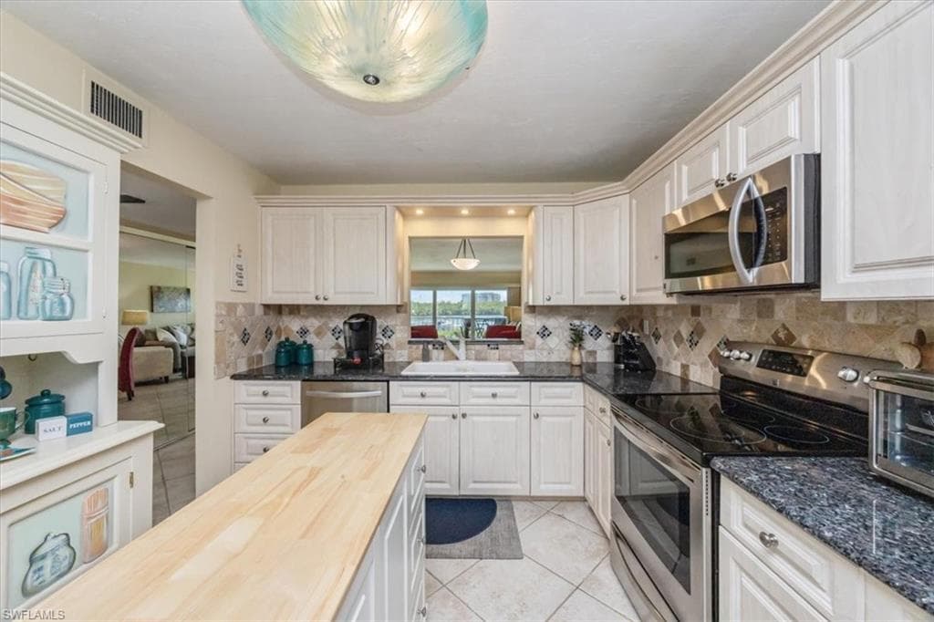 305 Goodlette-Frank RD S # C304, NAPLES FL 34102-12