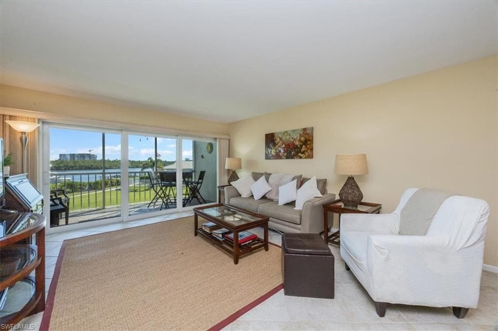 305 Goodlette-Frank RD S # C304, NAPLES FL 34102-2