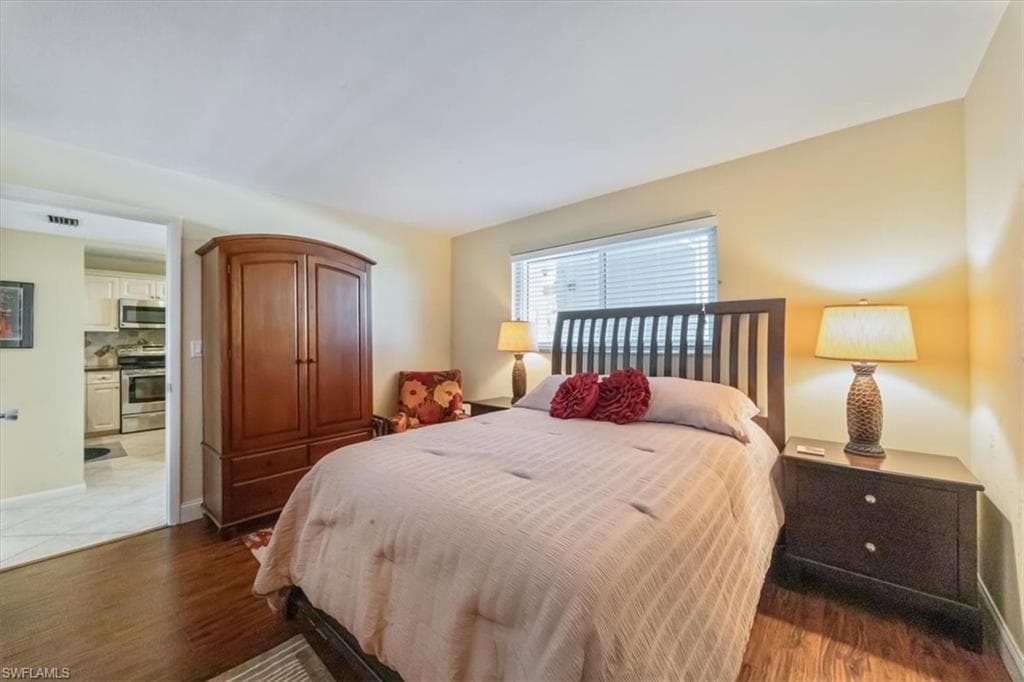 305 Goodlette-Frank RD S # C304, NAPLES FL 34102-17