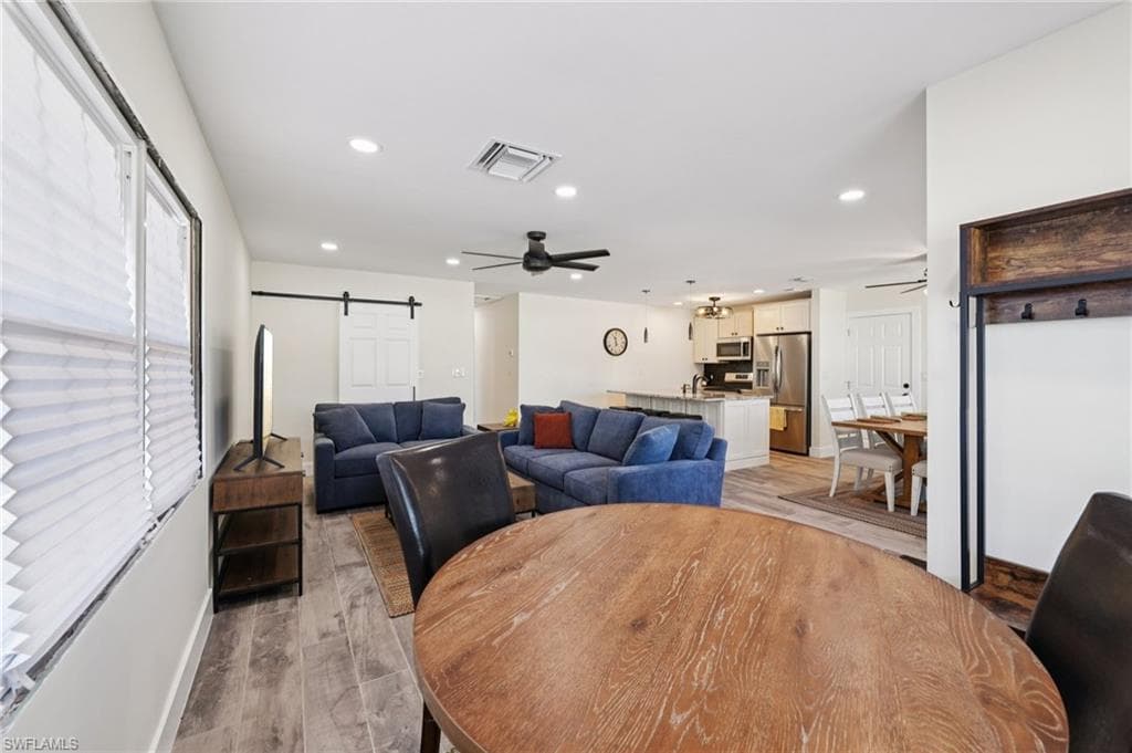 210 Hibiscus DR, FORT MYERS BEACH FL 33931-8