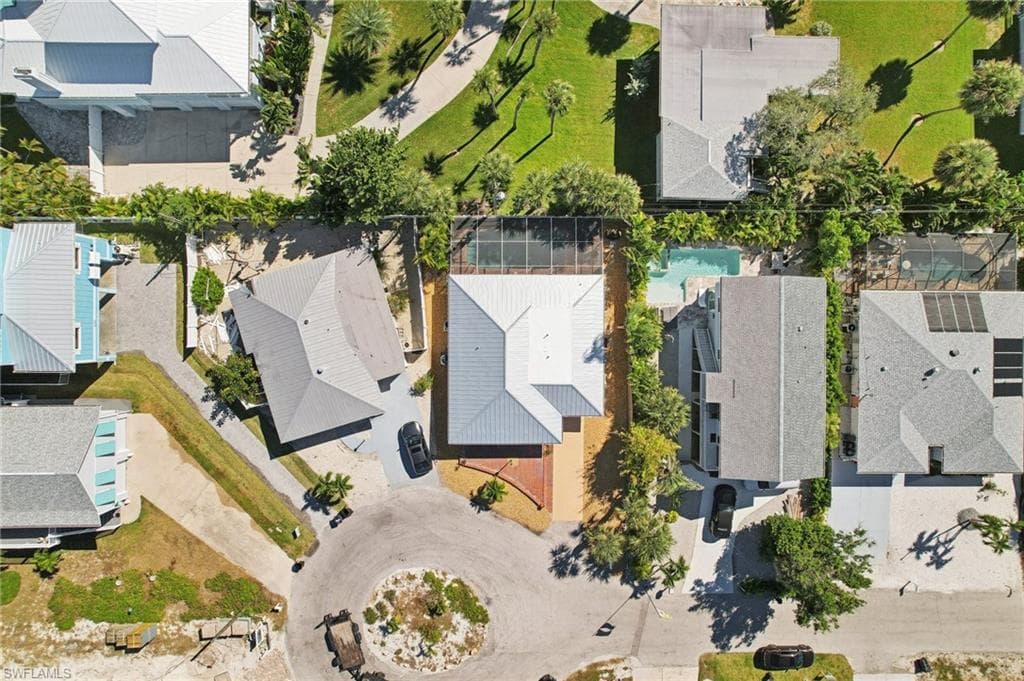 210 Hibiscus DR, FORT MYERS BEACH FL 33931-36