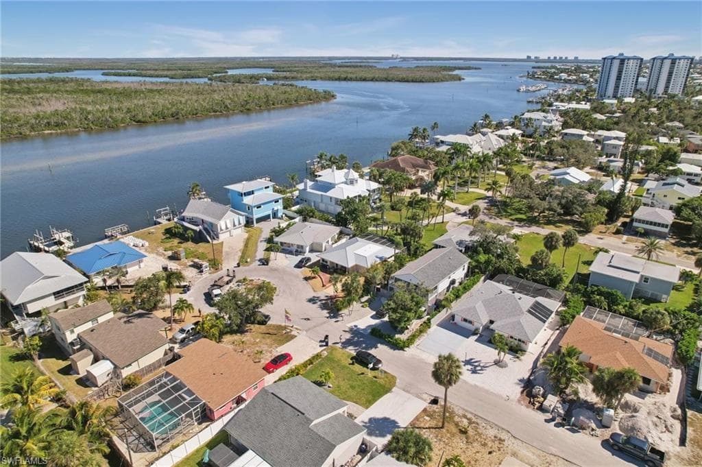 210 Hibiscus DR, FORT MYERS BEACH FL 33931-34