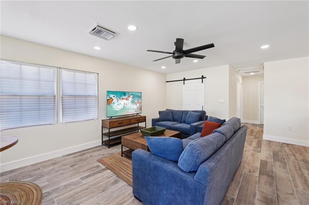 210 Hibiscus DR, FORT MYERS BEACH FL 33931-7