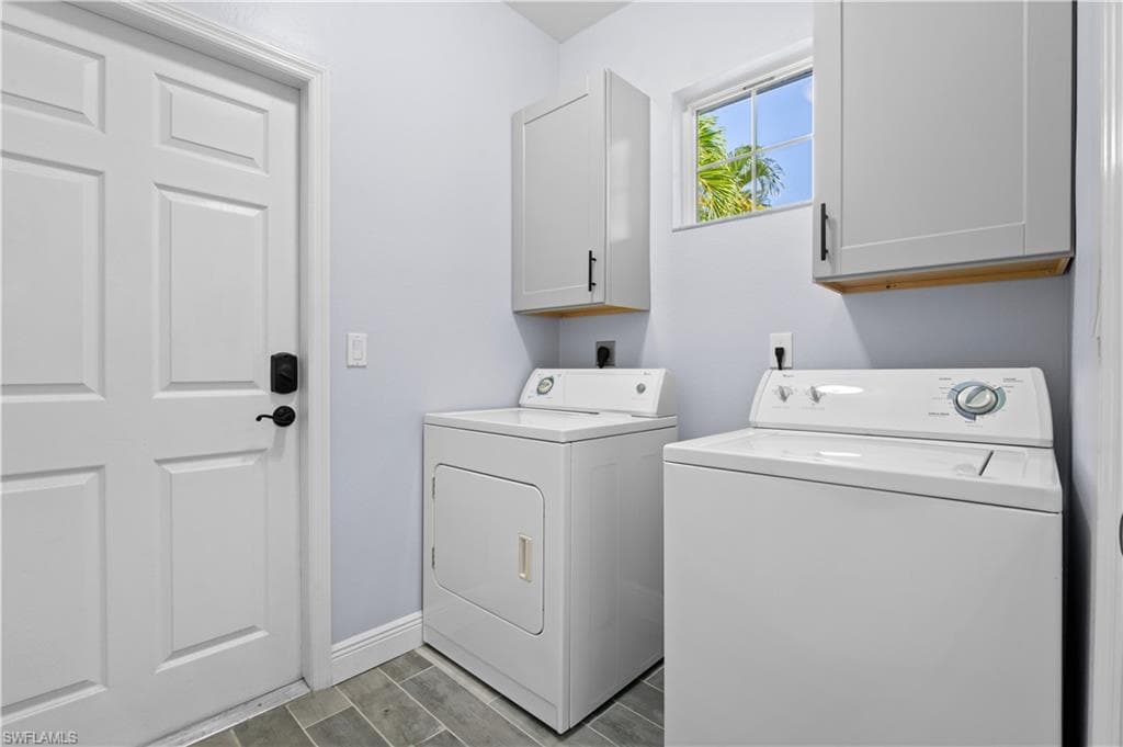 4316 Avian AVE, FORT MYERS FL 33916-16