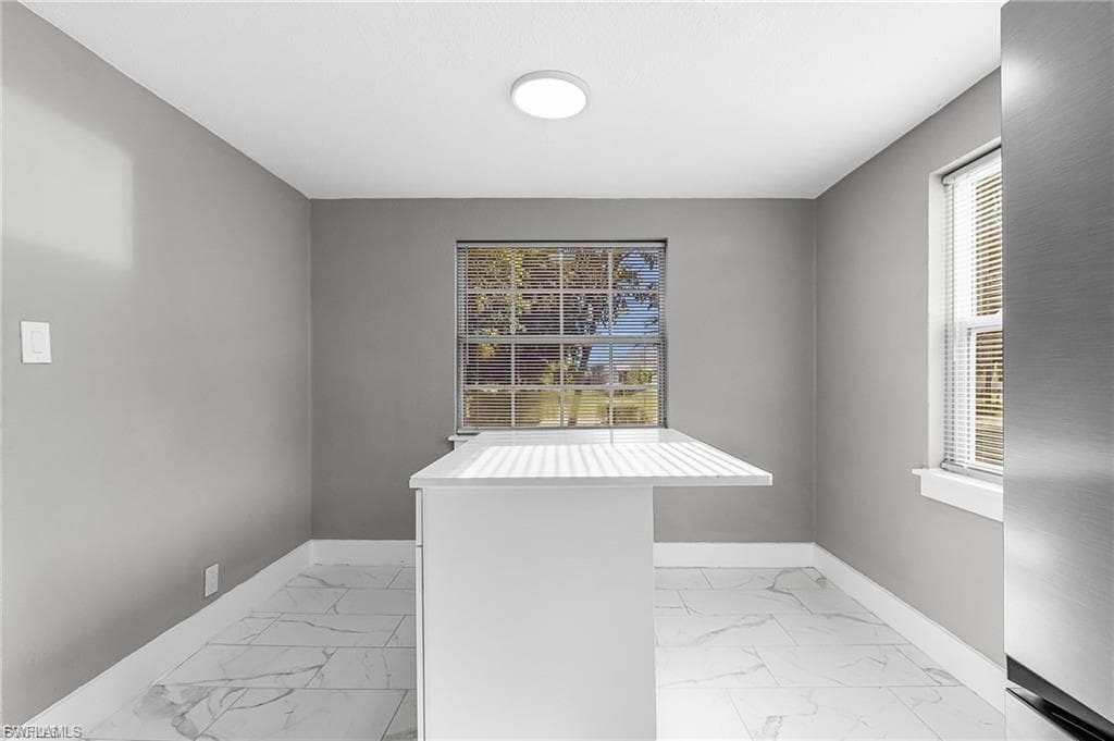 4472 E Riverside DR, FORT MYERS FL 33905-2