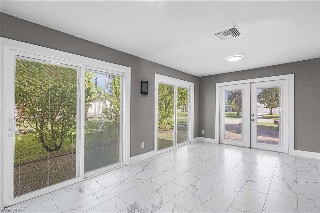 4472 E Riverside DR, FORT MYERS FL 33905-10