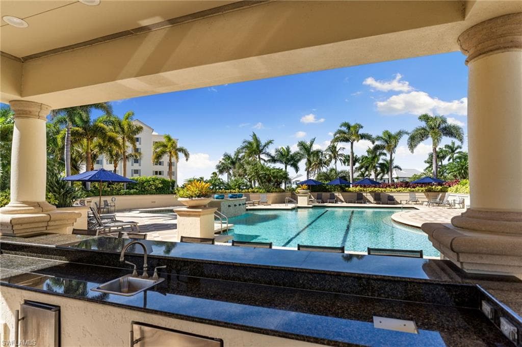 81 Seagate DR # 1103, NAPLES FL 34103-13