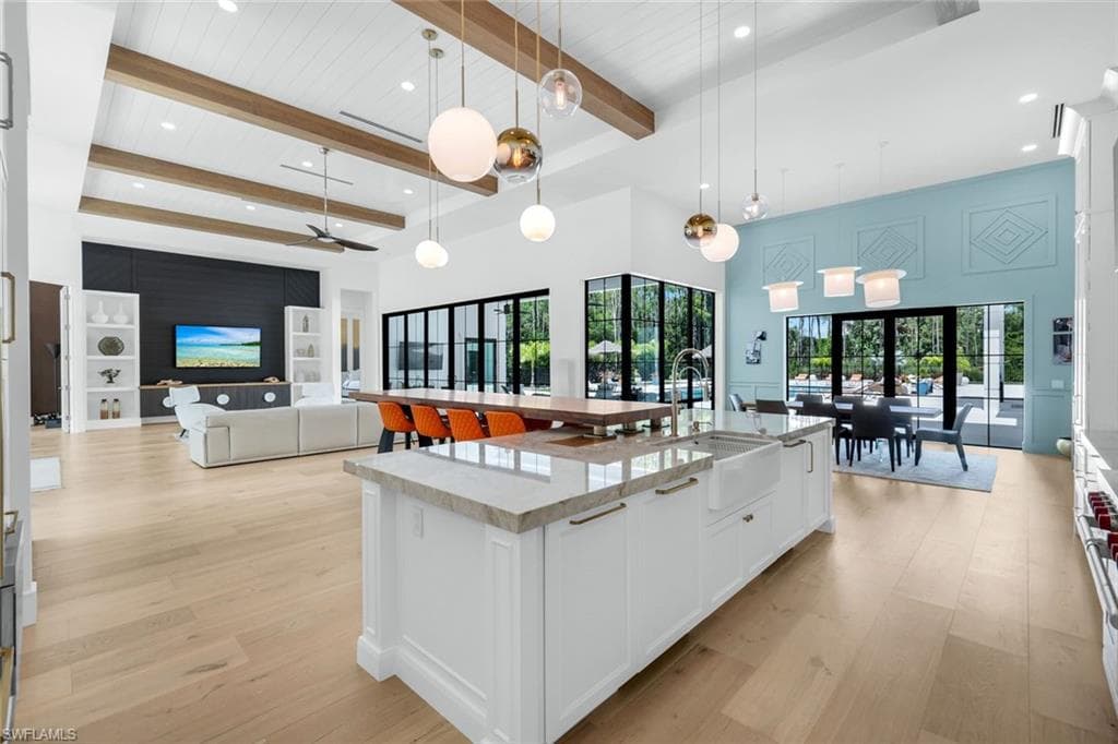 6677 Hunters RD, NAPLES FL 34109-12