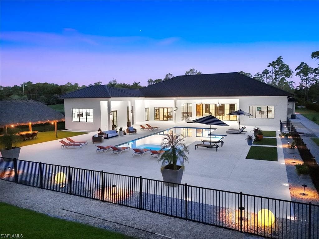 6677 Hunters RD, NAPLES FL 34109-47