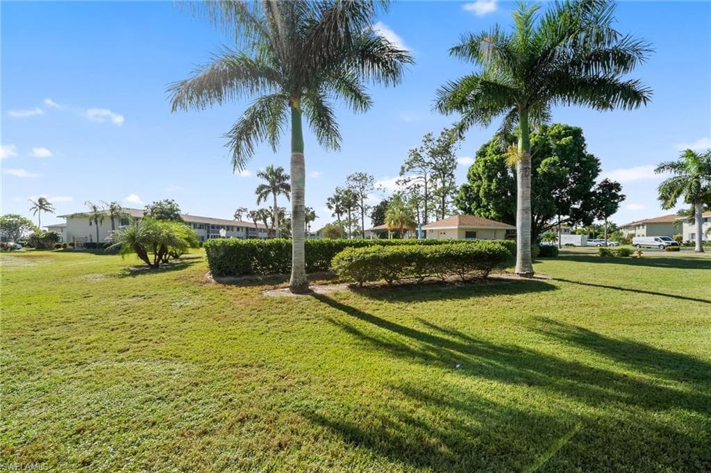 247 Winners CIR # 5, NAPLES FL 34112-35