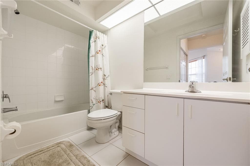 6927 Satinleaf RD N # 203, NAPLES FL 34109-25