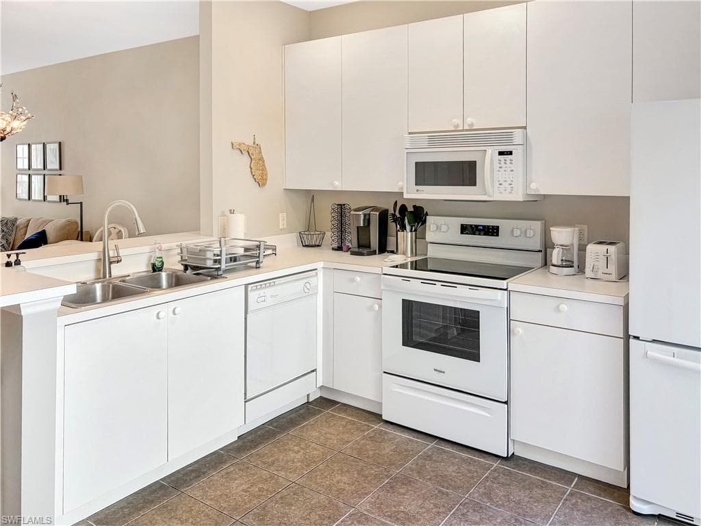3269 Amanda LN # 2, NAPLES FL 34109-8