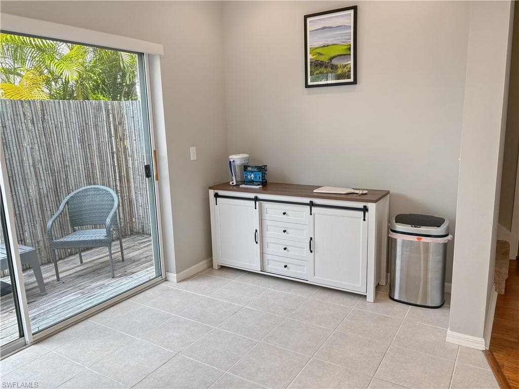 3269 Amanda LN # 2, NAPLES FL 34109-10