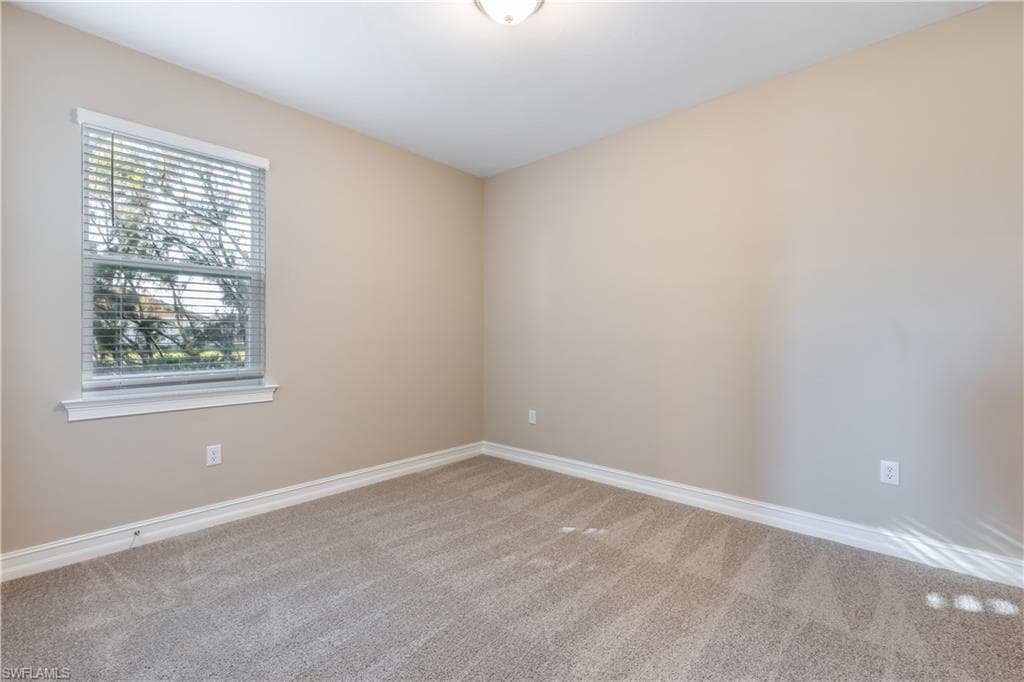 552 SPRING HILL LAKE LOOP, CAPE CORAL FL 33993-22