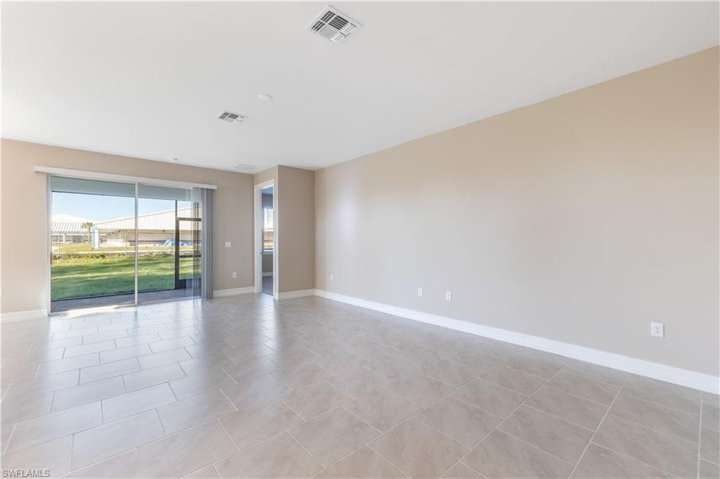 552 SPRING HILL LAKE LOOP, CAPE CORAL FL 33993-15