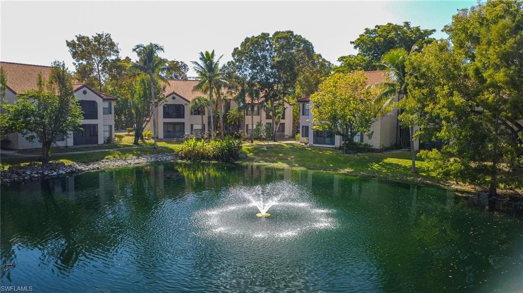 2166 Arbour Walk CIR # 2421, NAPLES FL 34109-5