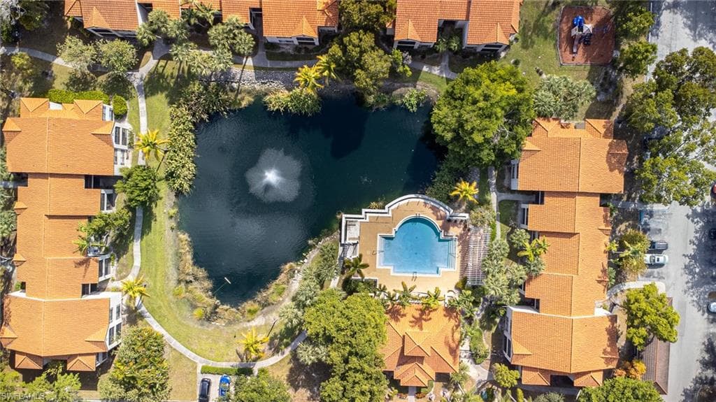 2166 Arbour Walk CIR # 2421, NAPLES FL 34109-6