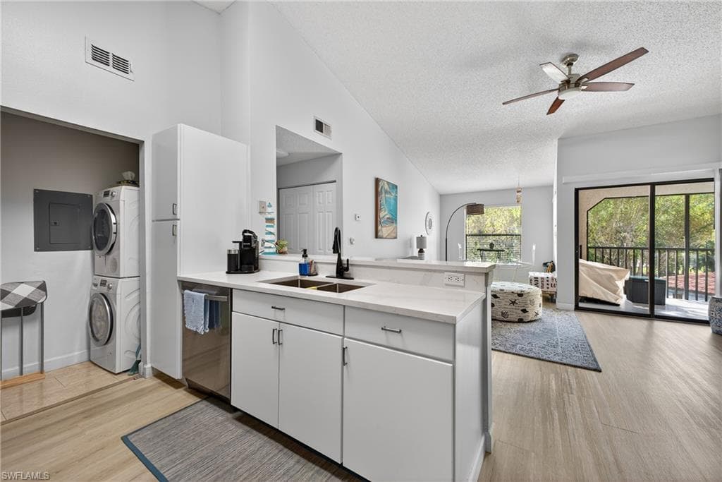 2166 Arbour Walk CIR # 2421, NAPLES FL 34109-27