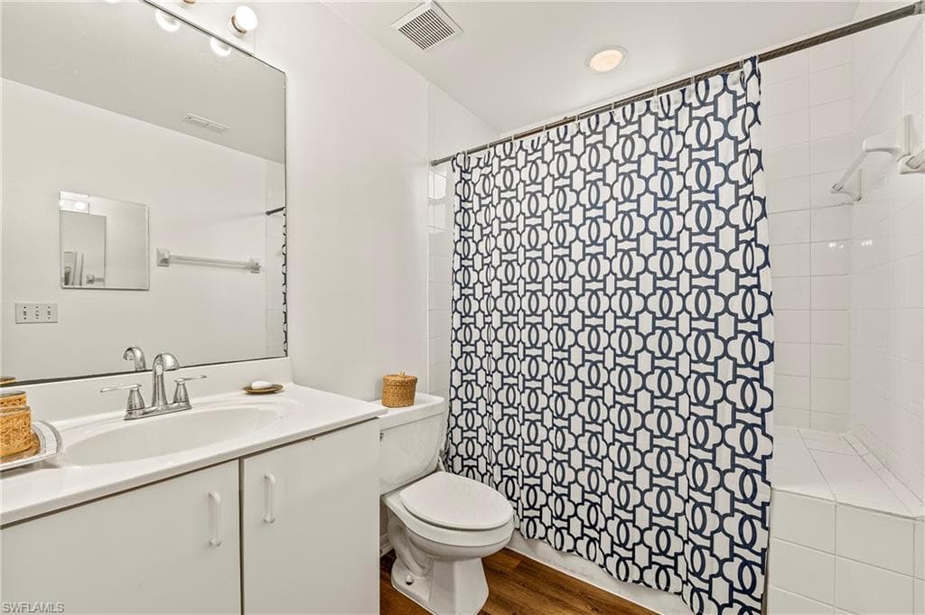 280 Robin Hood CIR # 101, NAPLES FL 34104-14