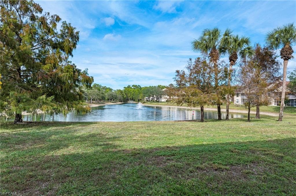 465 Robin Hood CIR # 101, NAPLES FL 34104-1