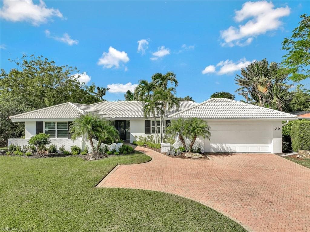 79 Burning Tree DR, NAPLES FL 34105-1