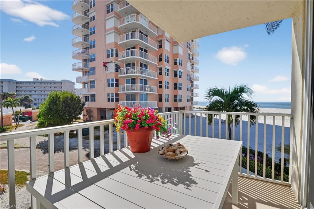 7360 Estero BLVD # 103, FORT MYERS BEACH FL 33931-32