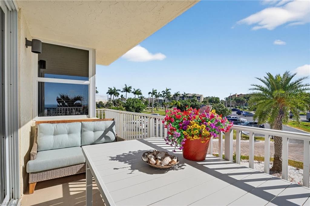 7360 Estero BLVD # 103, FORT MYERS BEACH FL 33931-28