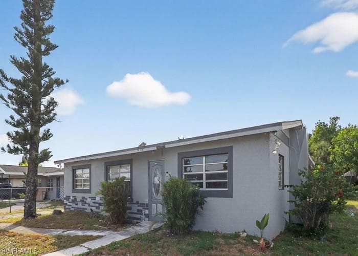 1770 N Markley CT, FORT MYERS FL 33916-2