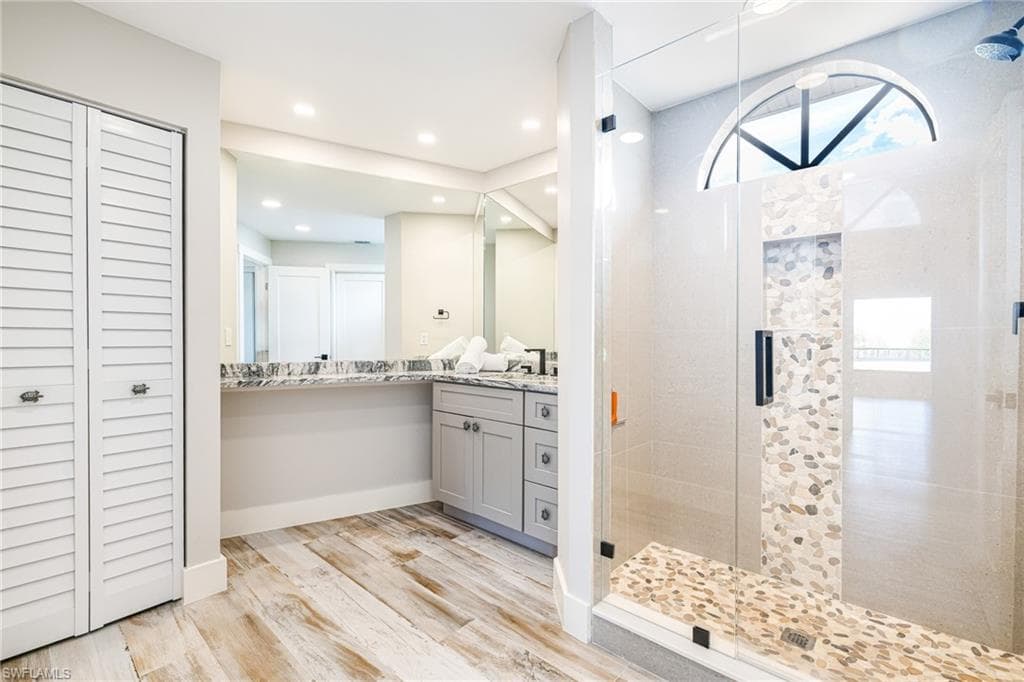 1911 SE 32nd TER, CAPE CORAL FL 33904-29