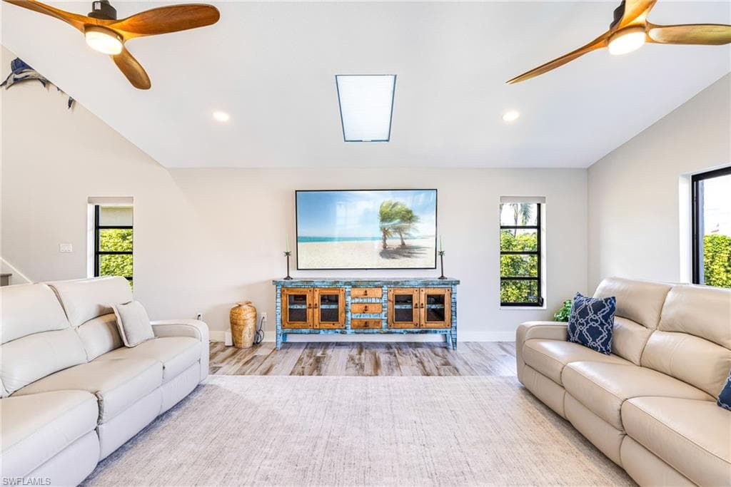 1911 SE 32nd TER, CAPE CORAL FL 33904-13