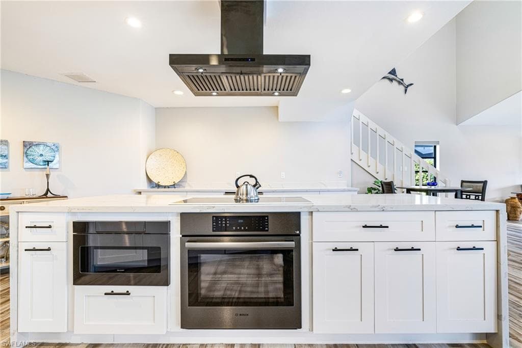 1911 SE 32nd TER, CAPE CORAL FL 33904-10