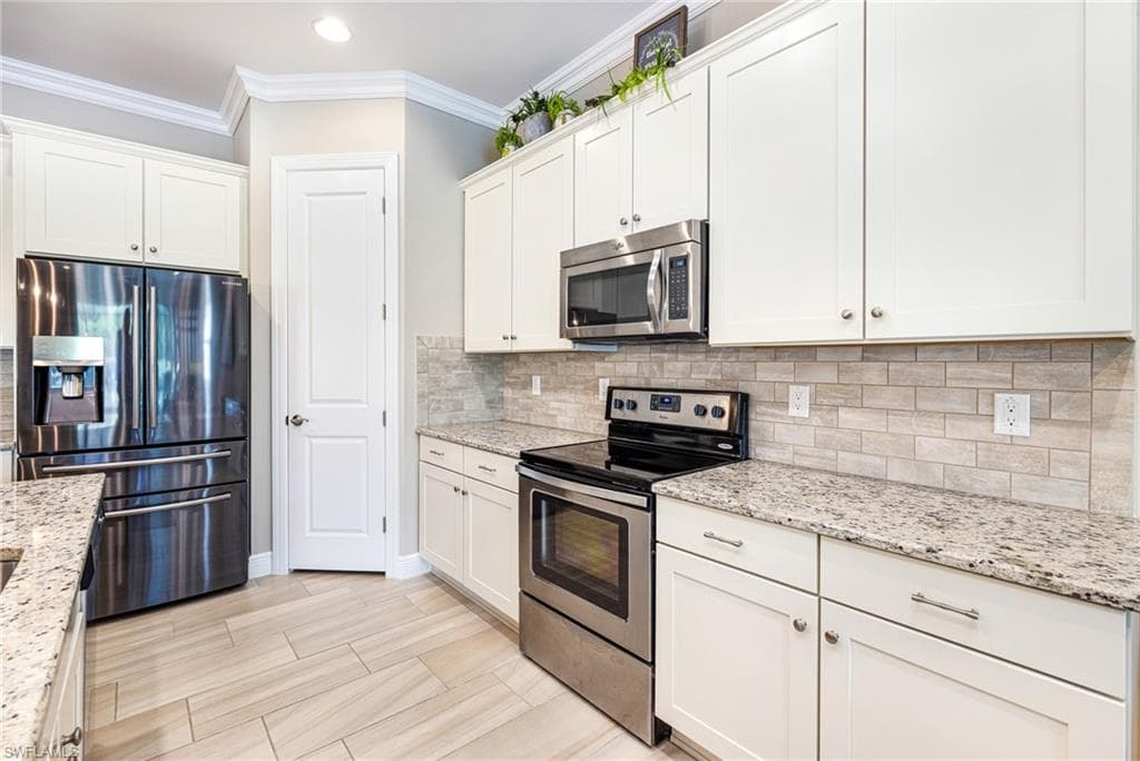10386 Materita DR, FORT MYERS FL 33913-10