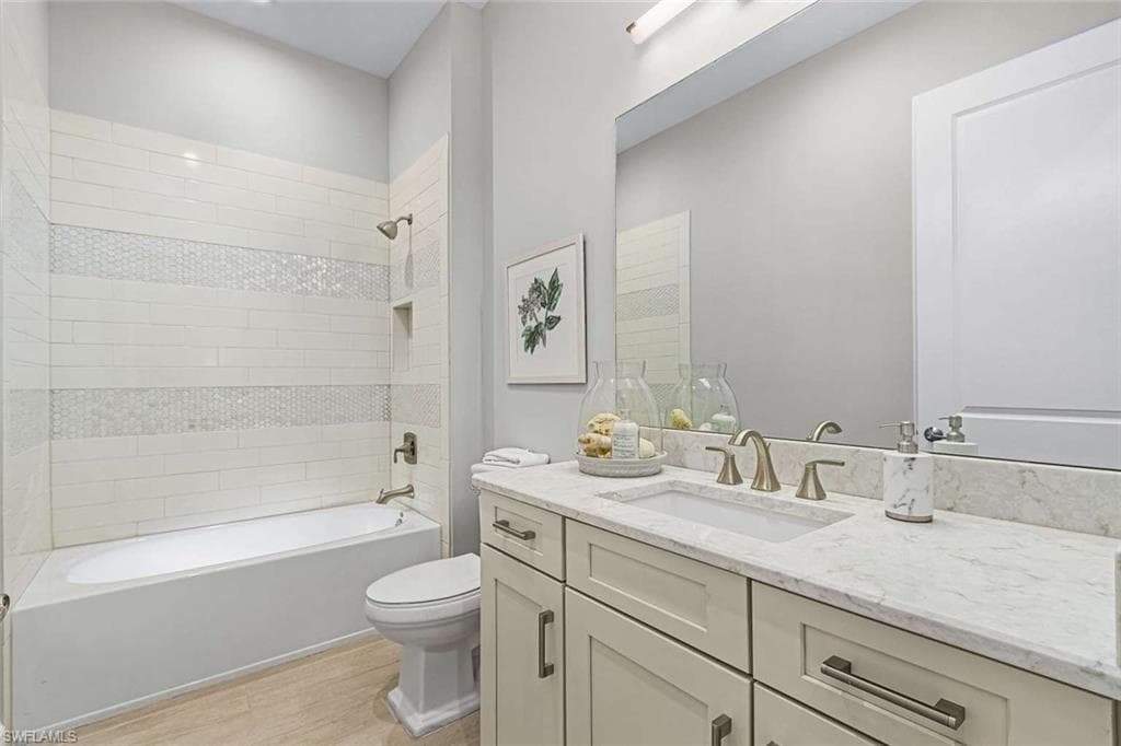 11591 Venetian Lagoon DR-18