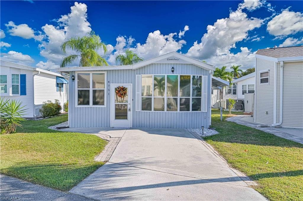 4751 Liberty LN W, ESTERO FL 33928-1