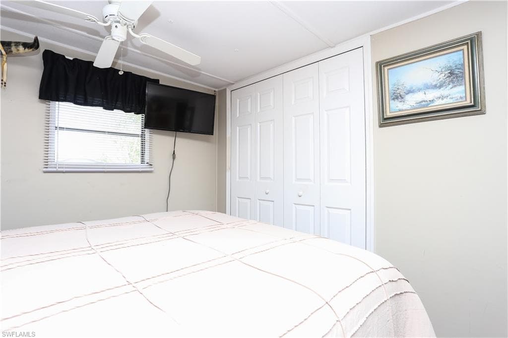 893 Manatee RD, NAPLES FL 34114-5