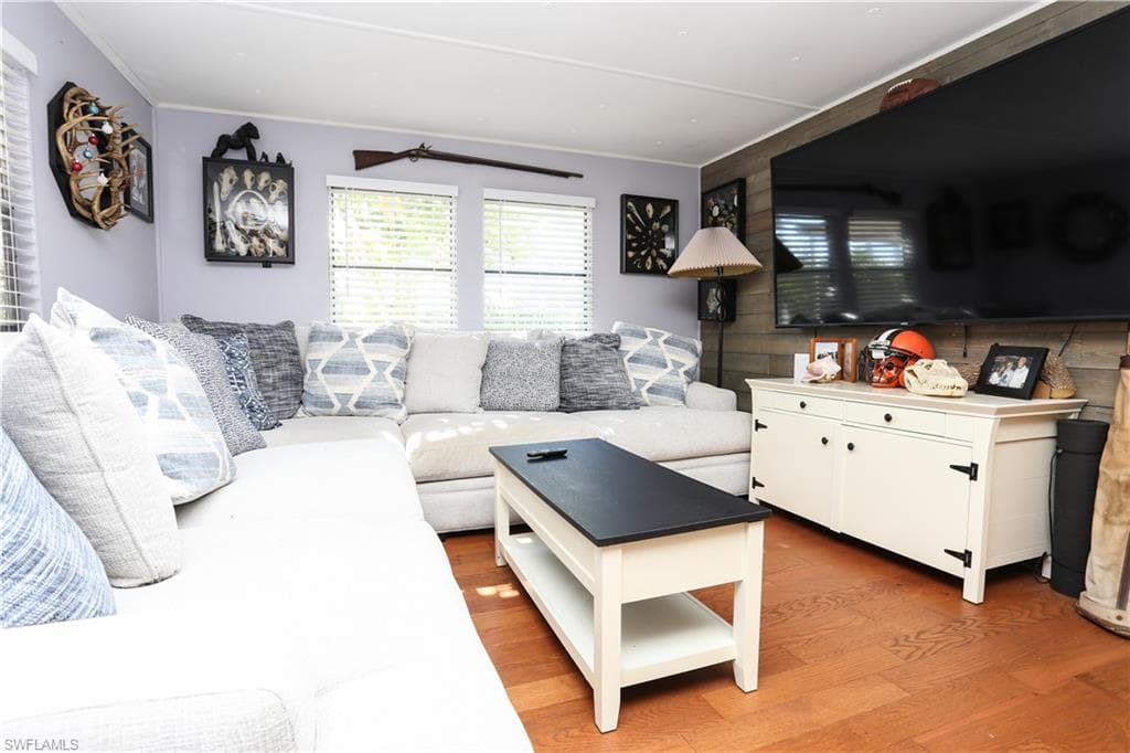 893 Manatee RD, NAPLES FL 34114-11