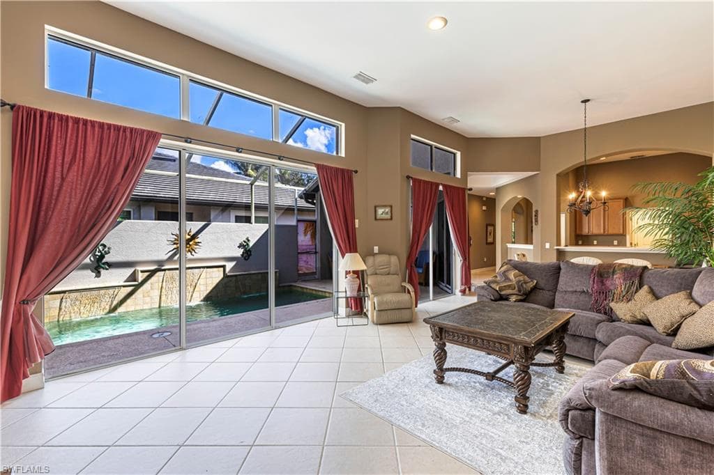 1761 Tarpon Bay DR S # 58, NAPLES FL 34119-5