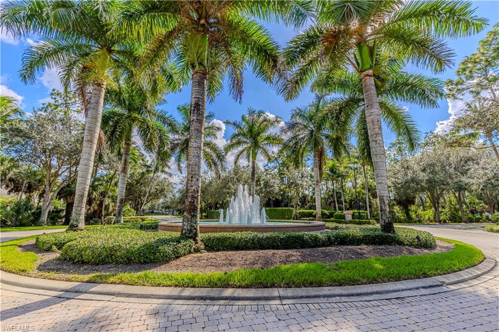 1761 Tarpon Bay DR S # 58, NAPLES FL 34119-21