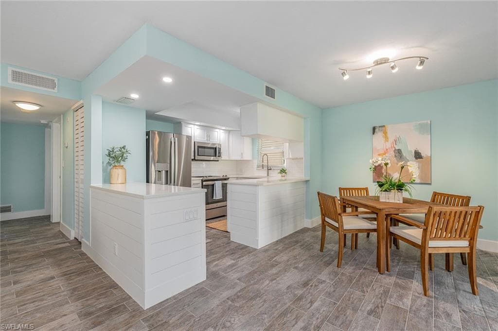 1549 Sandpiper ST # 49, NAPLES FL 34102-5