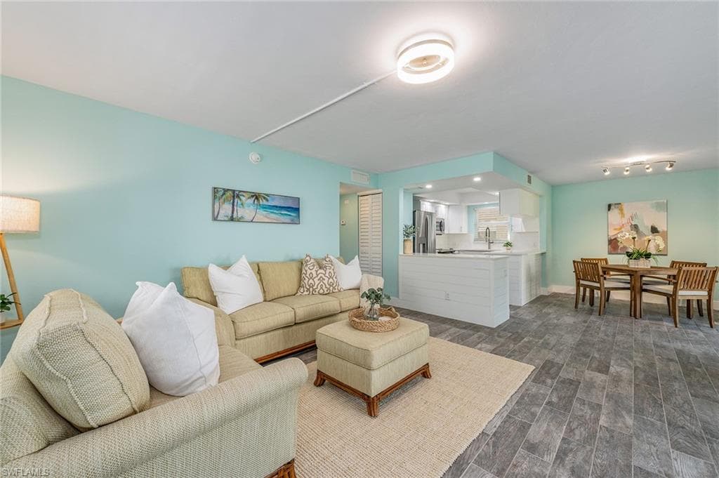 1549 Sandpiper ST # 49, NAPLES FL 34102-2