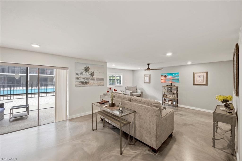 9395 Pennsylvania AVE # 3, BONITA SPRINGS FL 34135-25