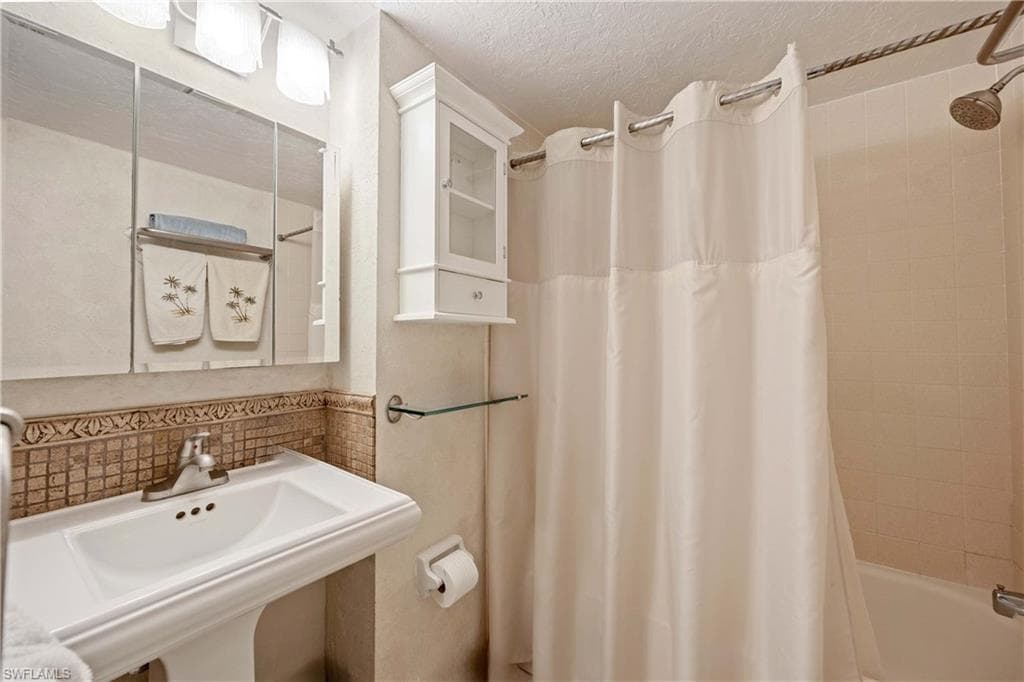 9395 Pennsylvania AVE # 3, BONITA SPRINGS FL 34135-17