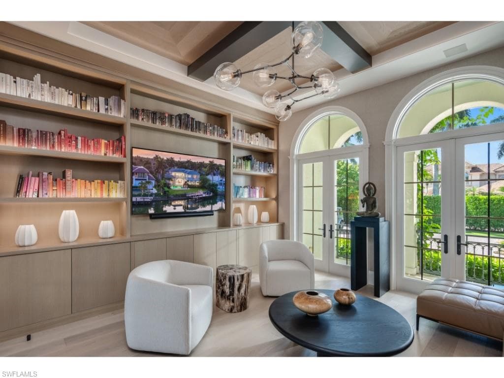 997 Spyglass LN, NAPLES FL 34102-5