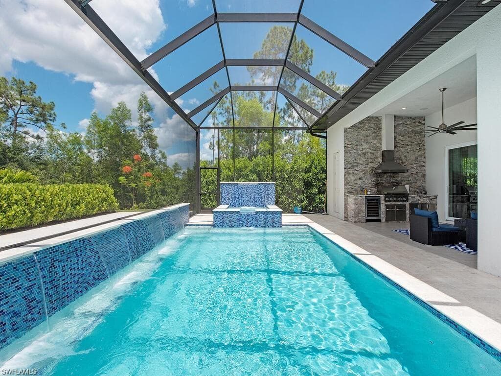 710 Soll ST, NAPLES FL 34109-2