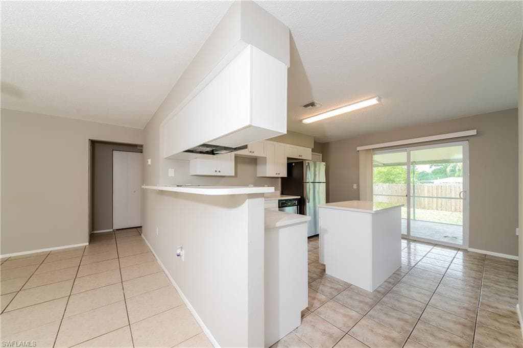 3286 Papaya RD, VENICE FL 34293-5