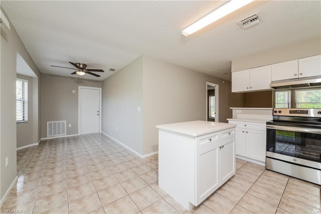 3286 Papaya RD, VENICE FL 34293-4