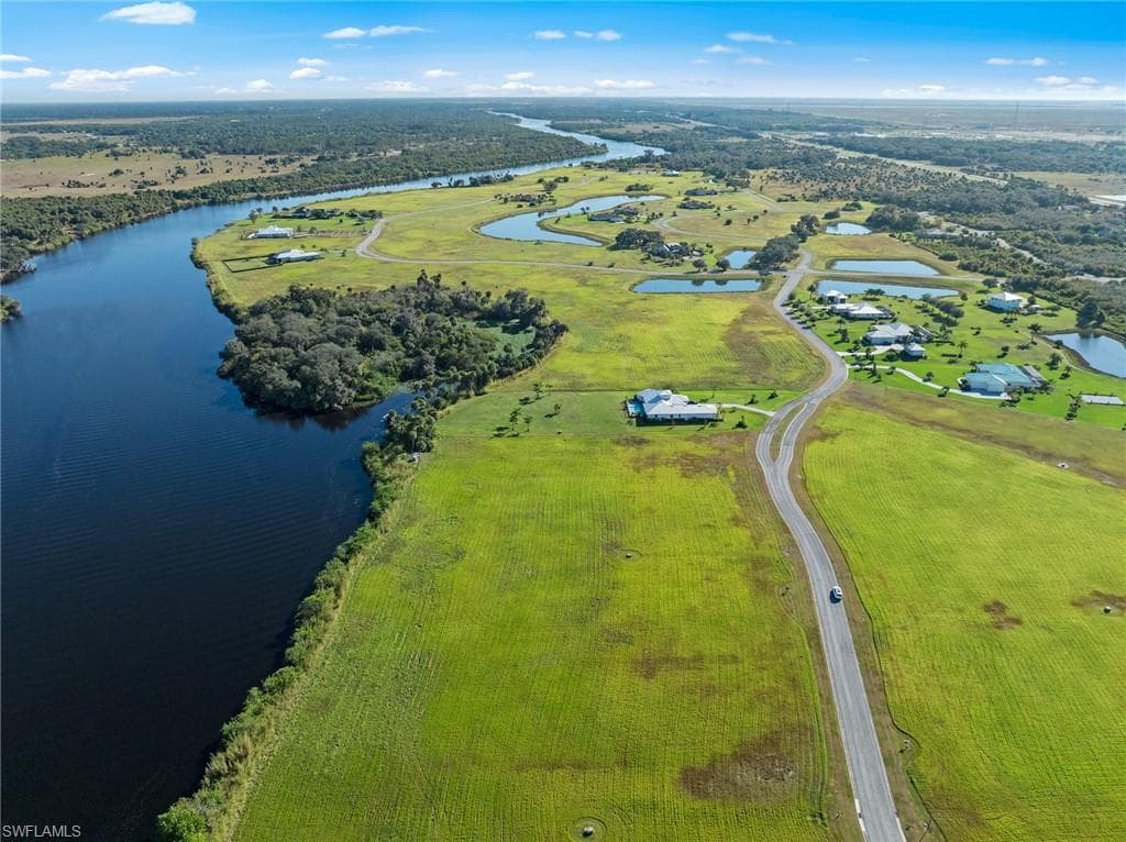 22821 Yellow Button LN, ALVA FL 33920-10