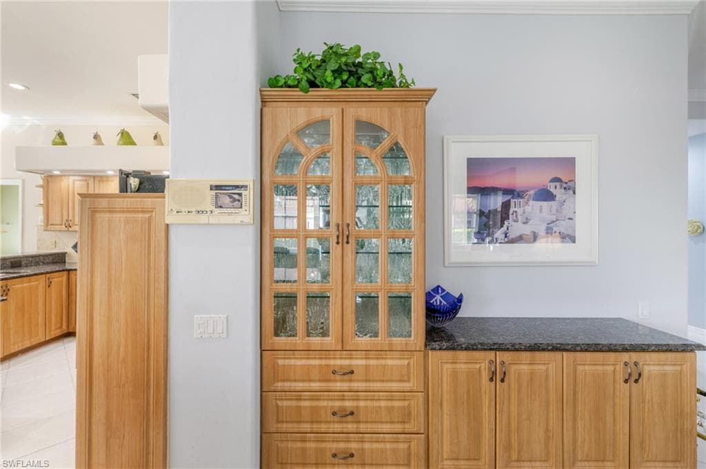 13580 Southampton DR, BONITA SPRINGS FL 34135-7