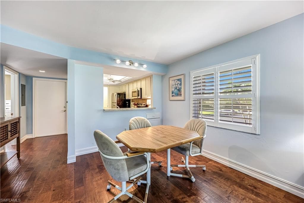 25808 Cockleshell DR # 211, BONITA SPRINGS FL 34135-8